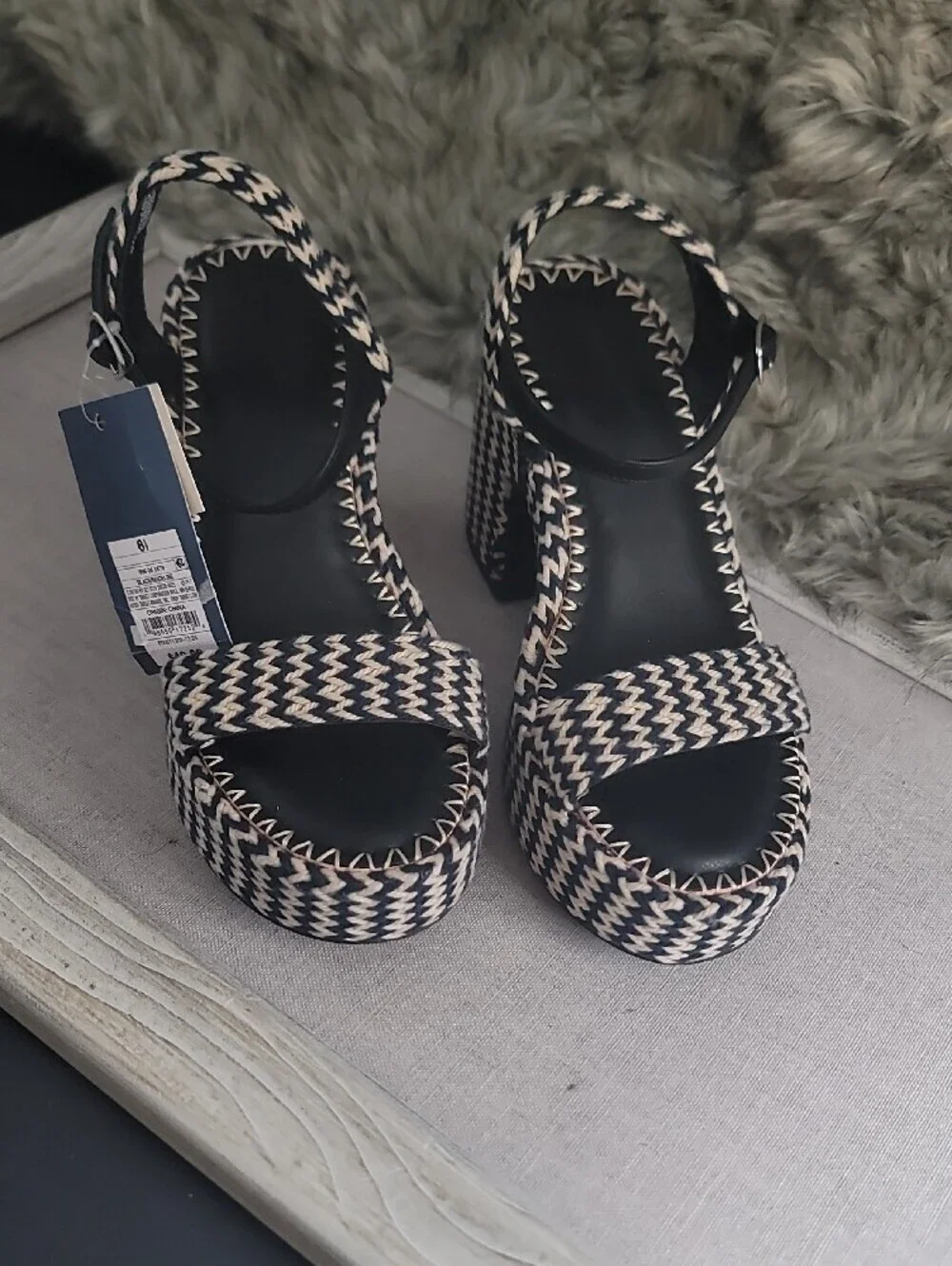 Universal Thread-Target Black and Cream Woven Platform Sandals